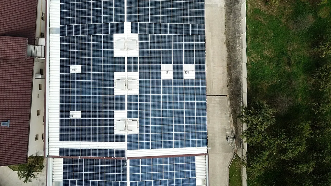 Din ce elemente este alcătuit un sistem fotovoltaic?