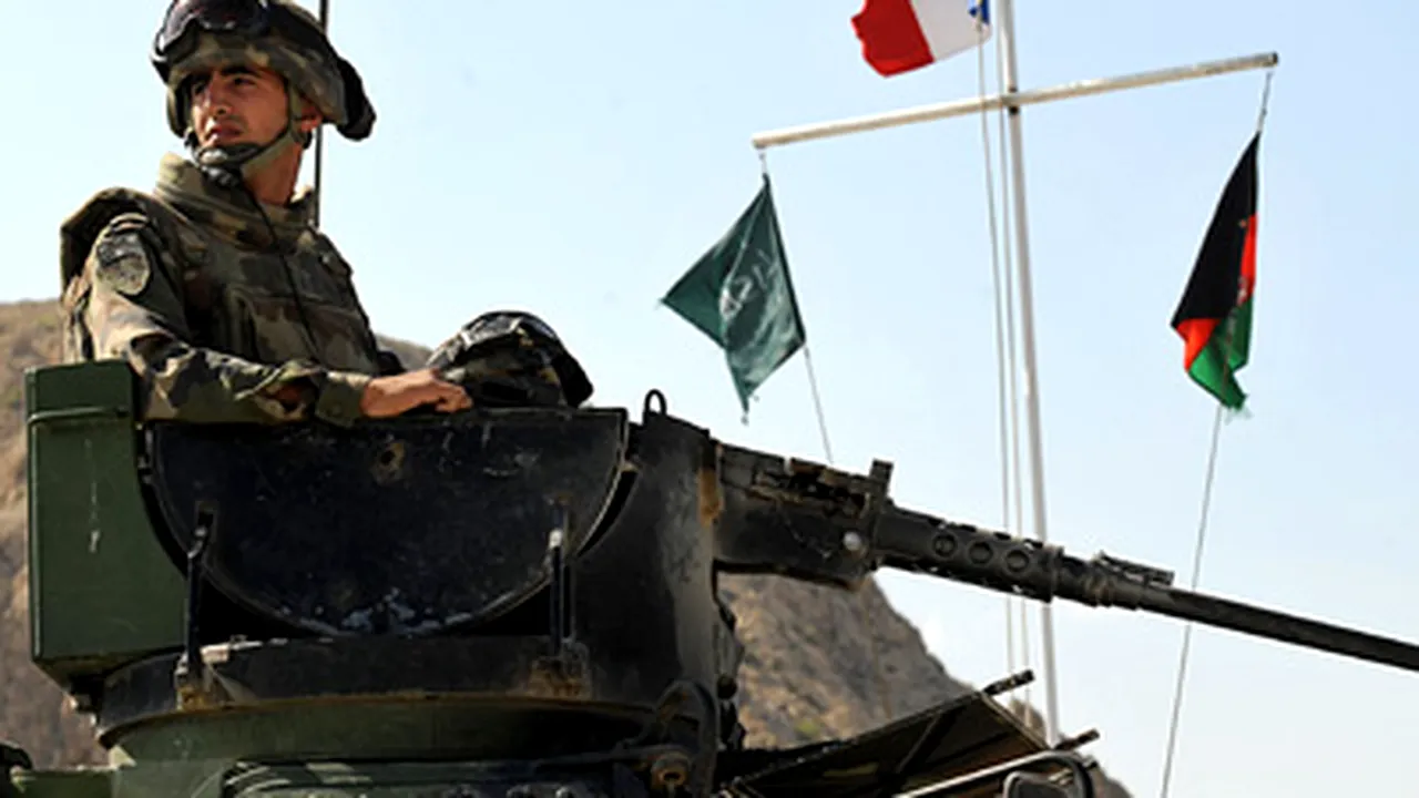 Franţa trimite 350 de paraşutişti în Afganistan