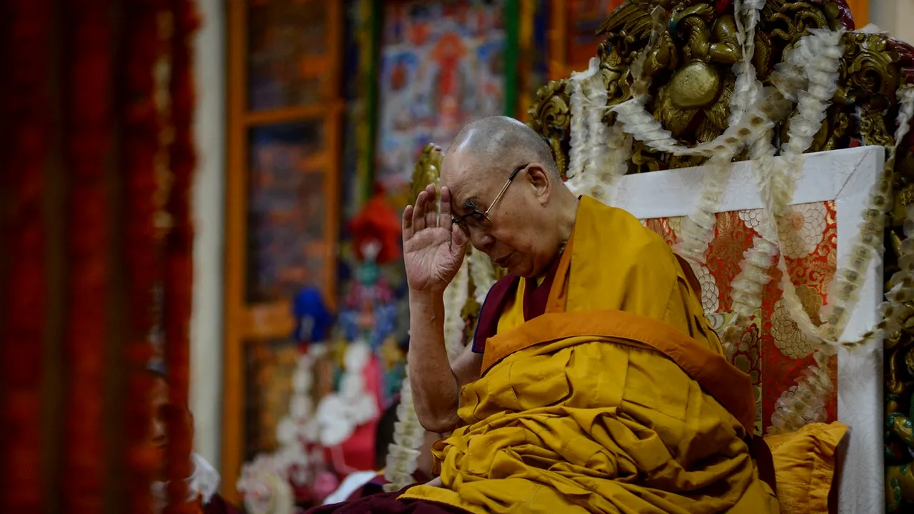 Dalai Lama a declarat că este întristat profund de conflictul din Ucraina şi îndeamnă la dialog