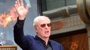 Michael Caine, bănuit de familie că ar fi gay