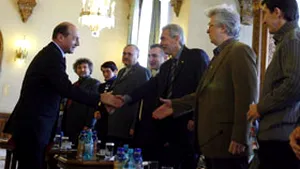 Revoluţionarii lui Mărieş: Băsescu ne va sprijini politic, numărul greviştilor foamei se va tripla