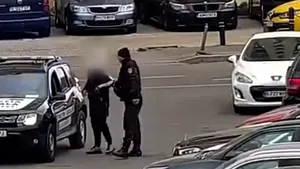 Primăria Capitalei avertizează: Nu mai dați bani „parcagiilor”. Este o metodă de înșelăciune