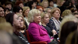 Oana Bîzgan,deputatul USR, de Ziua Femeii: Să construim o ţară în care femeia puternică să nu fie catalogată guralivă