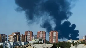 Atac cu obuze în centrul oraşului ucrainean Doneţk: Un angajat al Crucii Roşii a fost ucis