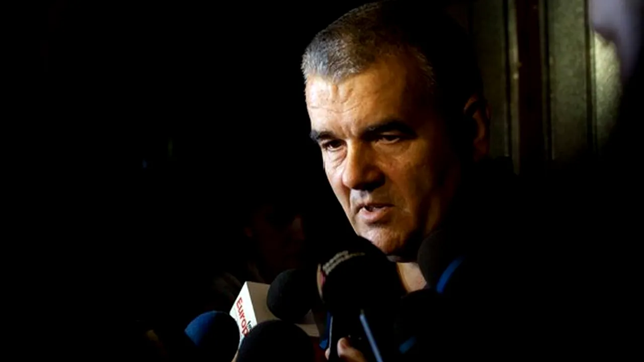 Medicii nu vor mai da informaţii despre starea lui Adrian Năstase. Brădişteanu: Este dorinţa familiei lui Năstase