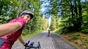 Caz medical ultra-rar, rezolvat integral la Spitalul din Giurgiu / Un pacient de 72 de ani, cu o tumoră rarissimă, ajunge în revistele medicale internaționale