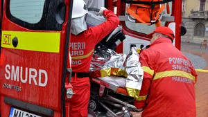 Accident grav pe litoral. O maşină a intrat într-un grup de persoane la ieşire din localitatea 2 Mai / Doi morţi şi mai mulţi răniţi / Şoferul a fugit şi a fost prins de politişti în Vama Veche