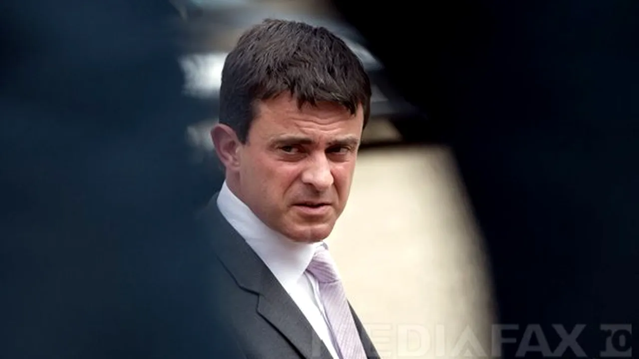 Manuel Valls a revenit asupra afirmaţiilor polemice cu privire la romi: 