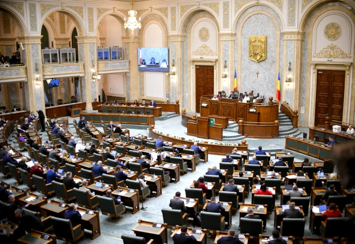 POLITIC Senatul intră în sesiune extraordinară pentru PNRR și TVA redus la locuințe. Termenul pentru aplicarea cotei de 9% ar putea fi prelungit