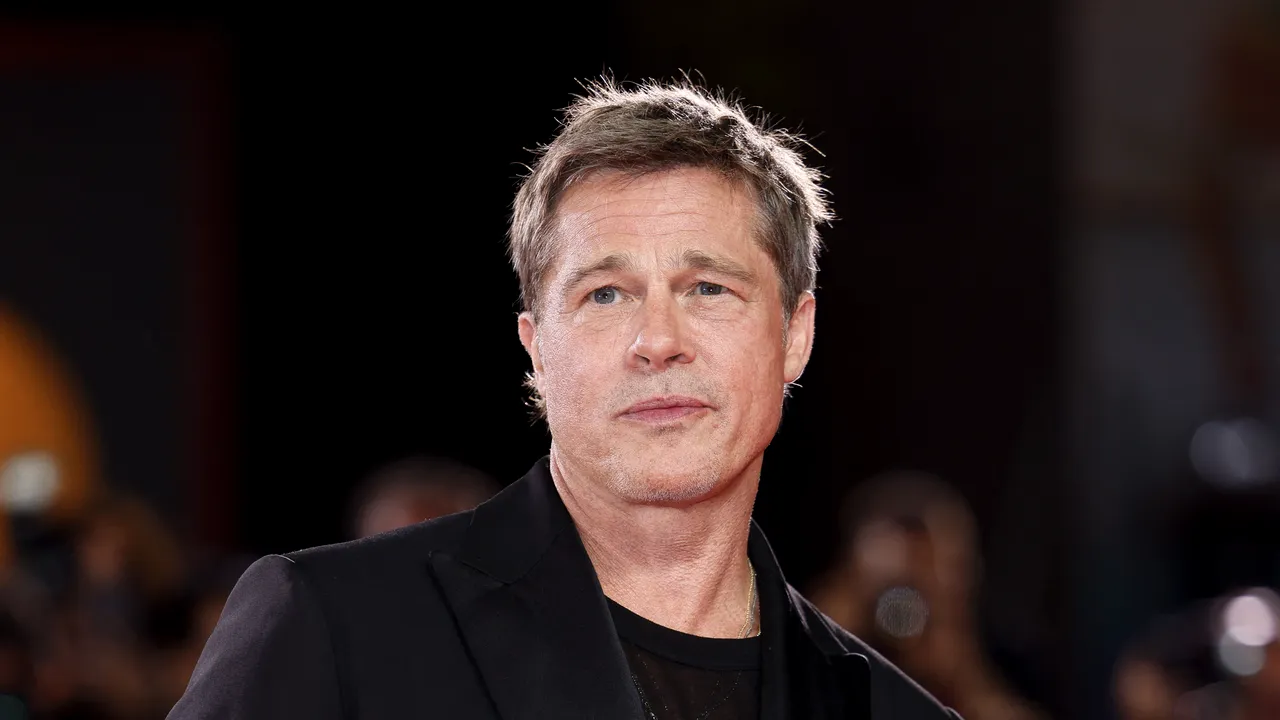 Brad Pitt reacţionează la escrocii „îngrozitori” care au păcălit o franţuzoaică folosind poze cu el