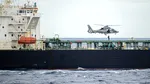 Marina franceză confiscă un petrolier din flota fantomă a Rusiei. Macron: Navele urmăresc să finanțeze efortul de război al Rusiei