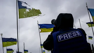 EXTERNE Comisia Europeană reînnoiește sprijinul pentru jurnaliștii exilați și transferați în Uniunea Europeană