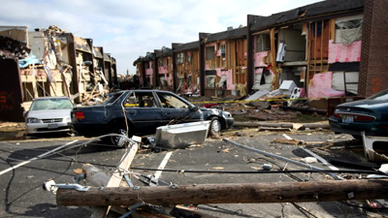 Cel puţin 15 morţi în urma unei tornade în statul Oklahoma