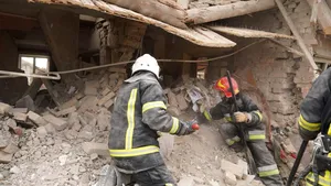 Războiul din Ucraina, ziua 379. Cel mai mare atac cu rachete din ultimele luni / Rusia anunţă că deţine controlul în estul oraşului Bahmut. Autorităţile de la Kiev dezmint informaţia / Alimentarea cu energie a centralei nucleare Zaporojie, întreruptă de bombardamente, a fost reluată. Zelenski, refuzat la Oscar / Moscova a dictat sancţiuni balticilor