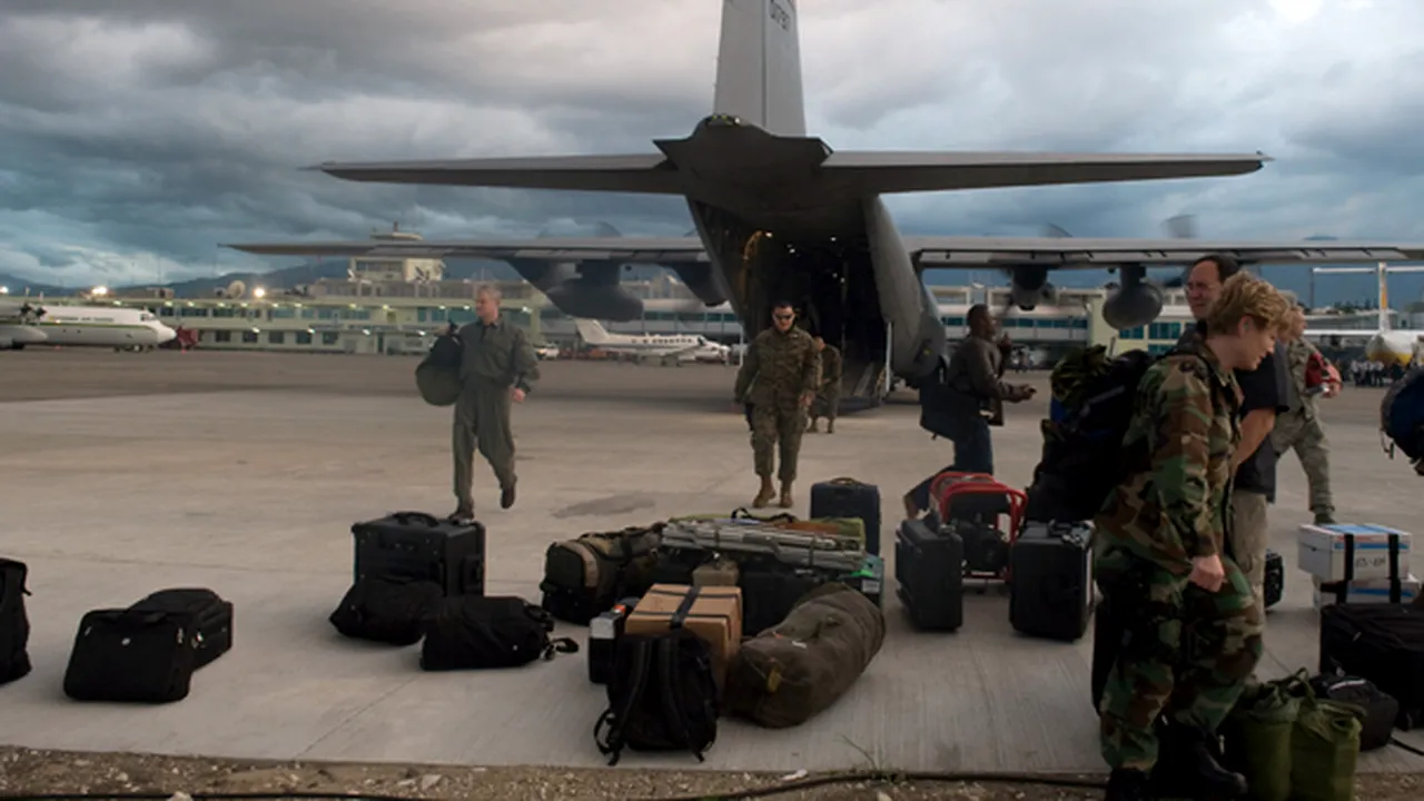Militarii americani au făcut ordine pe aeroportul din Haiti