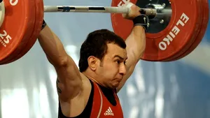 O medalie de aur şi două de argint pentru români, la CE de haltere
