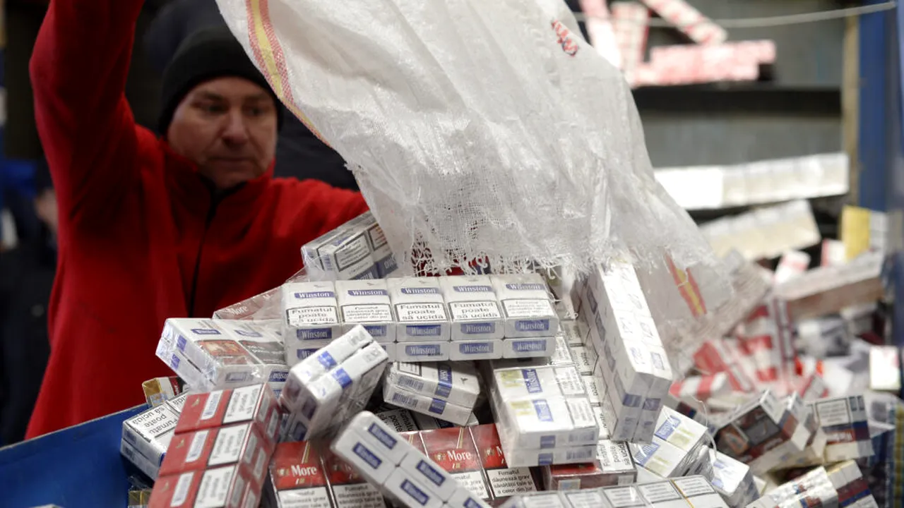 Țigări de peste o jumătate de milion de euro, ascunse într-un camion cu materiale de construcții