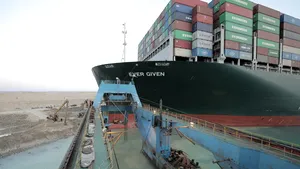 Nava Ever Given părăseşte Canalul Suez după acordul de despăgubire cu Egiptul