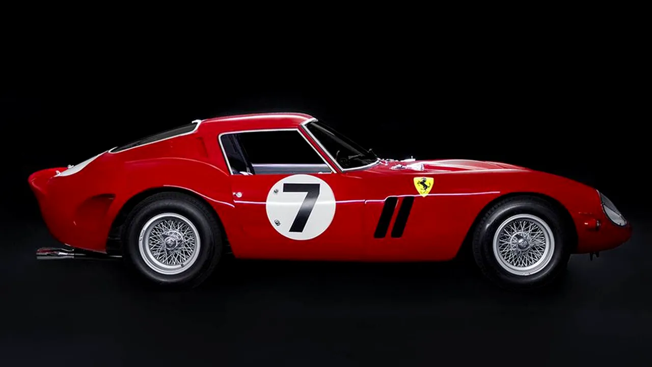 Cel mai scump Ferrari scos vreodată la licitaţie s-a vândut cu 51,7 milioane de dolari