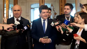 Nicușor Dan participă la Congresul Extraordinar al PNL
