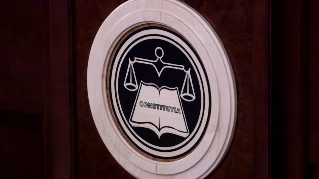 CCR amână decizia privind pensiile magistraților pentru luni