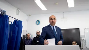 Bolojan, îndemn la vot: E o perioadă complicată, iar vremurile liniştite au apus