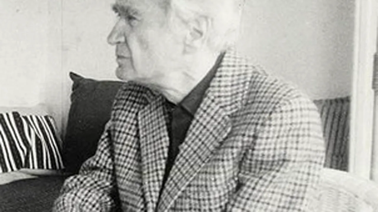 Manuscrisele lui Cioran şi Eliade, cumpărate de Ministerul Culturii, vor fi expuse joi publicului