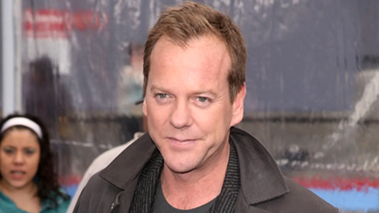Kiefer Sutherland pledează nevinovat la acuzaţia de agresiune a unui stilist