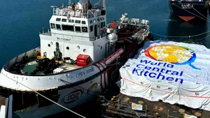 Primul transport maritim de ajutor umanitar către Gaza a fost descărcat