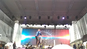 Cu 561 de sărituri pe o roată, ciclistul Orban Barra Gabor ar putea intra din nou în Guinness Book - GALERIE FOTO & VIDEO 