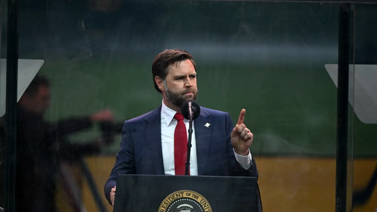 JD Vance: Nu suntem în război cu Iranul, ci cu programul său nuclear
