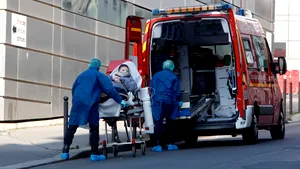 Cazul tinerei de 16 ani, ucisă de COVID -19: „Nu ştim dacă oamenii de ştiinţă chinezi ne-au spus cu adevărat totul despre coronavirus”