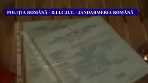 Percheziţii în Bucureşti privind credite bancare cu acte false. Patru suspecţi reţinuţi