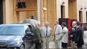 Prinţul Charles a ajuns la Saschiz, unde va vizita un punct de procesare legume-fructe - FOTO