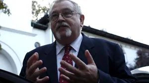 Anton: Respect toate legile, nu comentez decizia preşedintelui