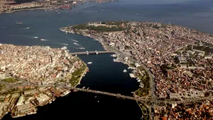 Turcia aprobă tranzitul a două nave americane cu ajutor destinat Georgiei