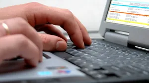 Studiu: Europenii se simt mai sociabili şi încrezători pe internet decât în viaţa reală