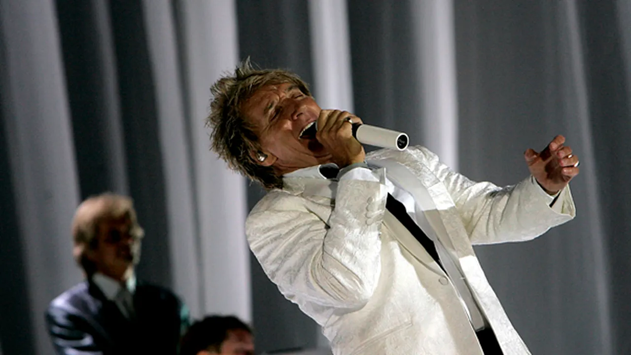 Concertul lui Rod Stewart de la Bucureşti, scos de pe site-ul oficial al artistului