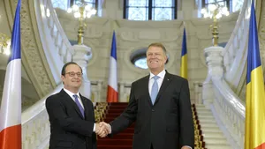 Iohannis, după discuţia cu Hollande la Cotroceni: Am abordat foarte constructiv aderarea României la Schengen - VIDEO