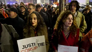 Ieșeni în stradă pentru solidaritate cu judecătoarea Moroșanu: Nu e singură, suntem cu ea