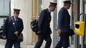 Trei trenuri blocate în gara Iaşi, angajaţii fiind nemulţumiţi că nu au primit salariile pe august