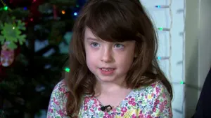 Descoperirea revoltătoare făcută de o fetiţă atunci când a deschis o felicitare de Crăciun 