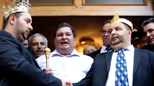 Căsătorie forțată în familia Cioabă? / O minoră a adus pe lume un copil după o logodnă controversată / Fratele regelui Cioabă, cercetat penal