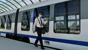 Trenurile CFR Călători de pe relaţia Gara de Nord - Aeroport Otopeni vor opri într-o nouă staţie
