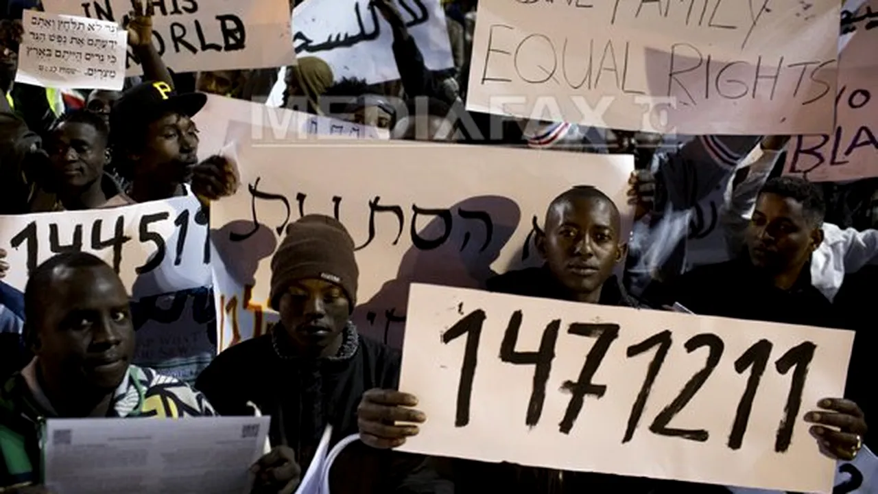 Mii de solicitanţi de azil au manifestat la Tel-Aviv - FOTO