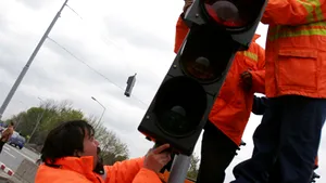 Lucrările de întreţinere a semafoarelor pot perturba traficul pe câteva artere din Capitală