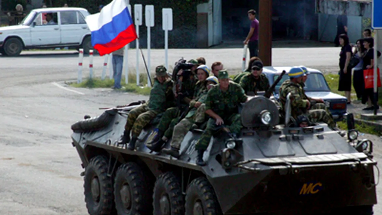 Rusia începe manevre militare în apropiere de graniţa cu Georgia