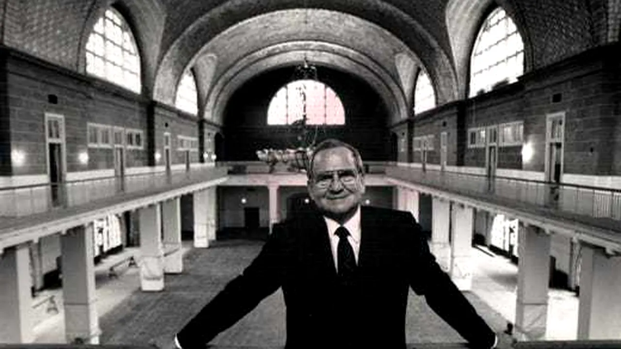 Lee Iacocca, „tatăl” automobilului Ford Mustang şi „salvatorul” companiei Chrysler, a murit