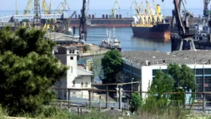Porturile maritime au fost redeschise, după ridicarea ceţii
