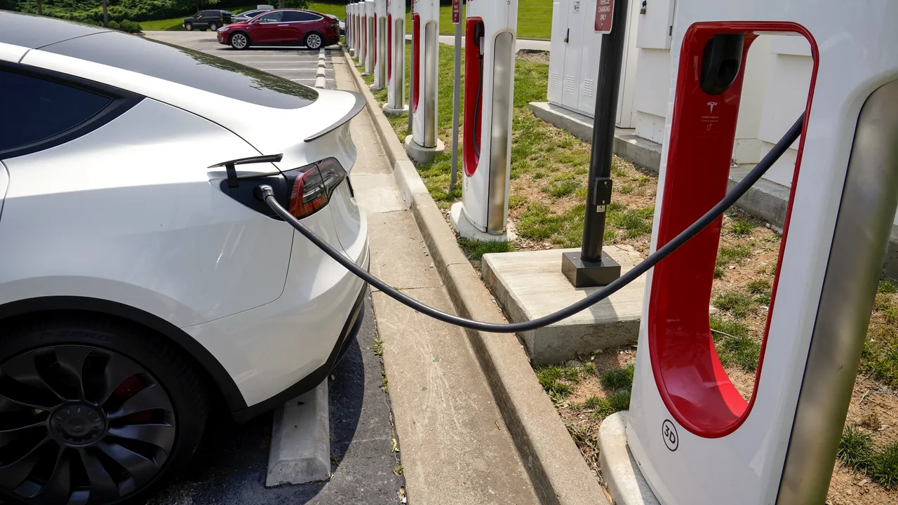 Europa riscă să piardă cursa bateriilor pentru vehiculele electrice. Şi obiectivele climatice sunt în pericol